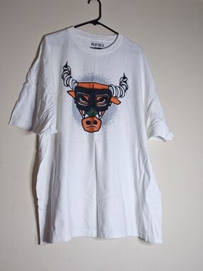 Men's White Graphic Bull Mask Gatorade T-Shirt